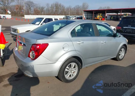 2014 Chevrolet Sonic Lt Auto из США, поврежденный, VIN 1G1JC5SHXE4186229